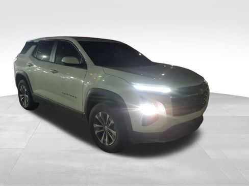 Used 2025 Chevrolet Equinox LT image 7