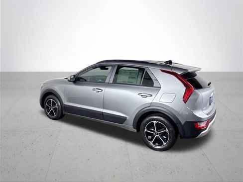 New 2026 Kia Niro LX image 8