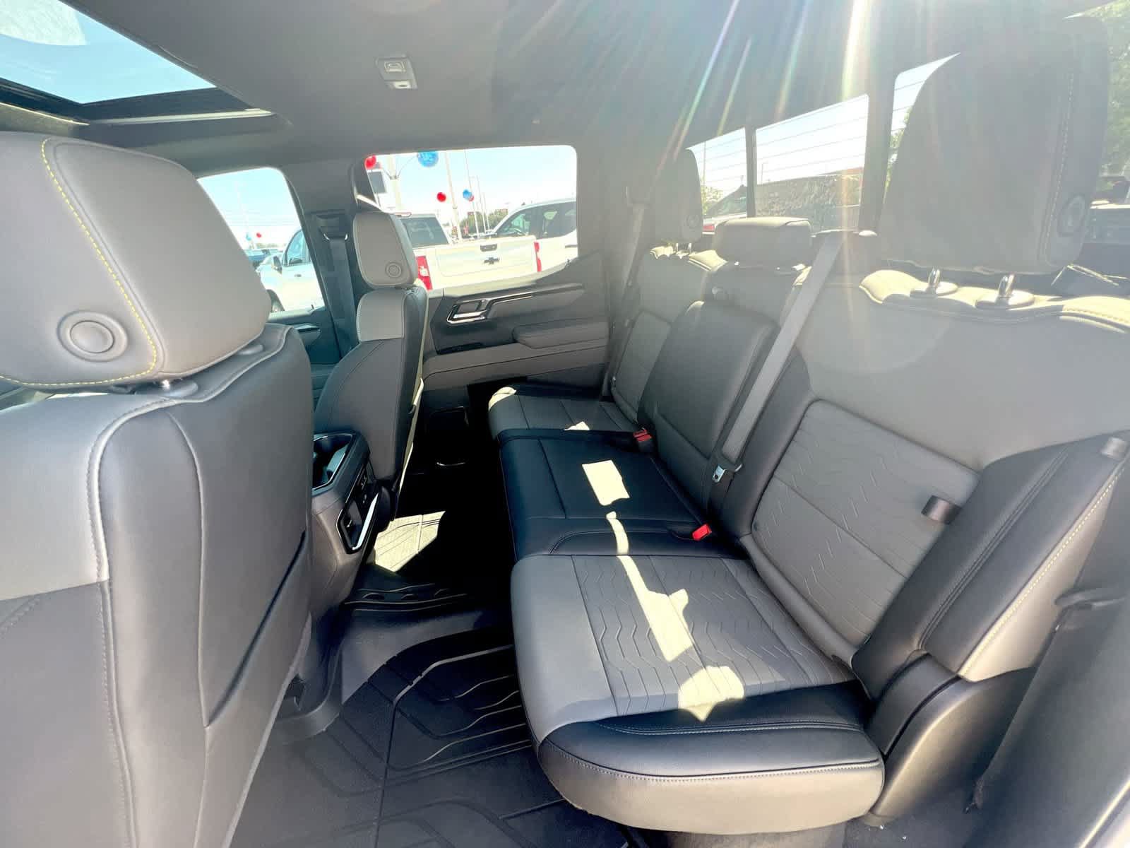 Used 2020 Chevrolet Silverado 1500 RST w/ Texas Edition AWD/4WD image 26