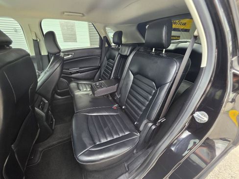 Used 2024 Ford Edge SEL AWD/4WD image 12