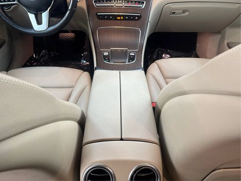 Used 2020 Mercedes-Benz GLC 300 4MATIC image 22