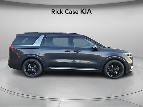 Used 2024 Kia Carnival SX image 4