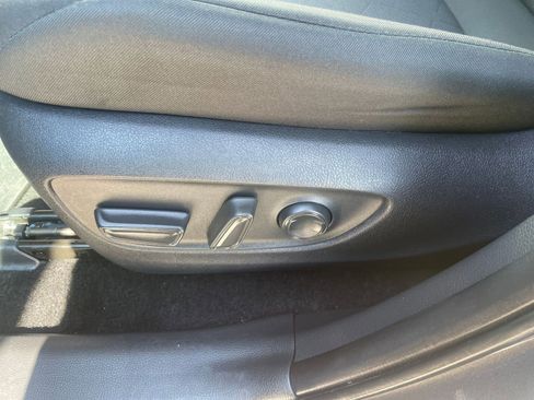 Used 2025 Toyota RAV4 XLE image 23