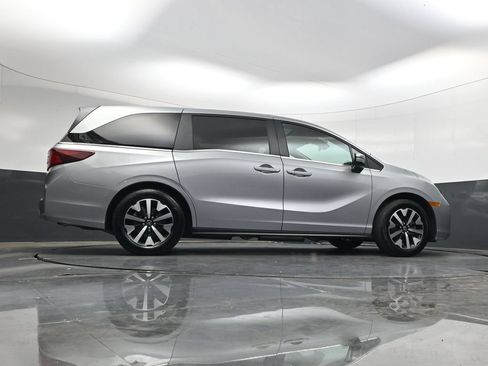 Used 2025 Honda Odyssey EX-L image 40