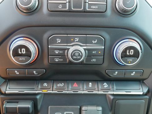 Used 2020 Chevrolet Silverado 1500 RST AWD/4WD image 23