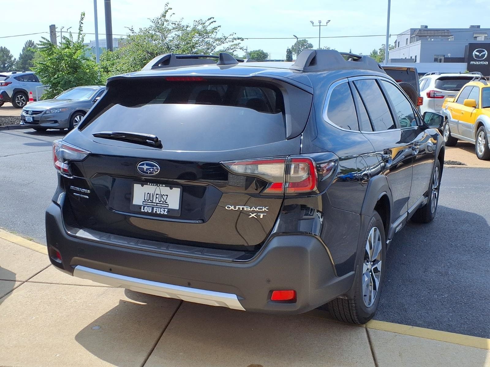 Used 2025 Subaru Outback Limited XT AWD/4WD image 2