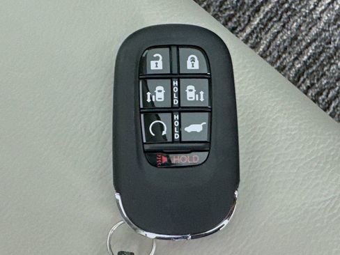 Used 2026 Honda Odyssey Touring image 43