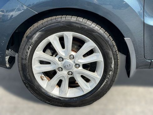 Used 2012 Kia Soul + image 11