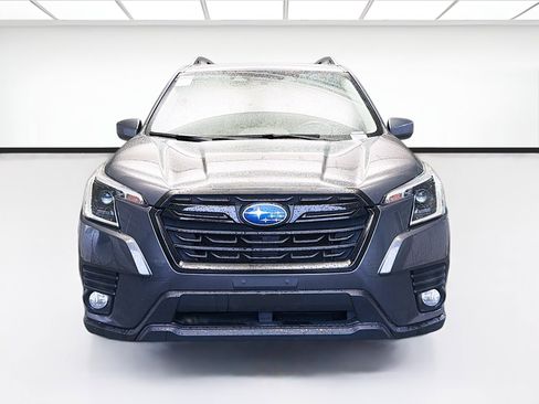 Used 2023 Subaru Forester Premium image 2