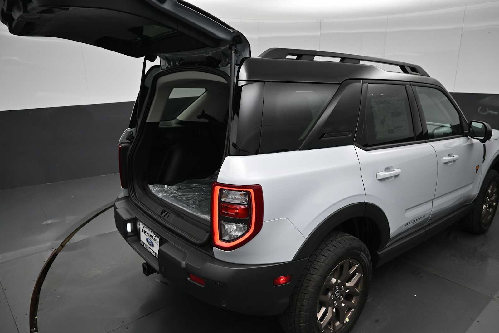 New 2026 Ford Bronco Sport Badlands w/ Bronze Package AWD/4WD image 25