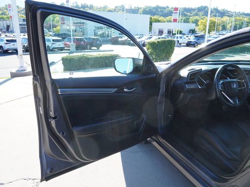 Used 2016 Honda Civic EX-L image 16
