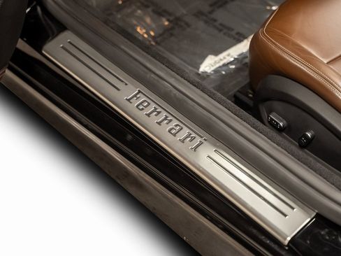 Used 2015 Ferrari California T image 63