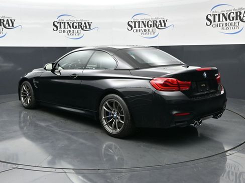 Used 2018 BMW M4 Convertible image 5