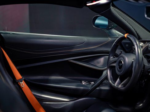 Used 2021 McLaren 765LT RWD image 10