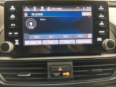 Used 2018 Honda Accord Sport image 25