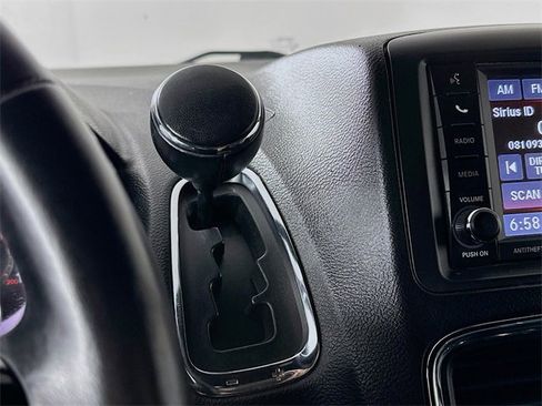 Used 2019 Dodge Grand Caravan SXT image 26