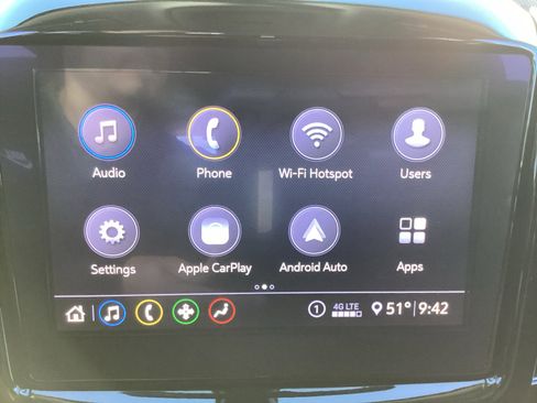 Used 2021 Chevrolet Traverse LT image 5