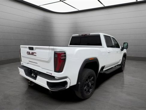 Used 2024 GMC Sierra 2500 AT4 w/ AT4 Preferred Package image 13