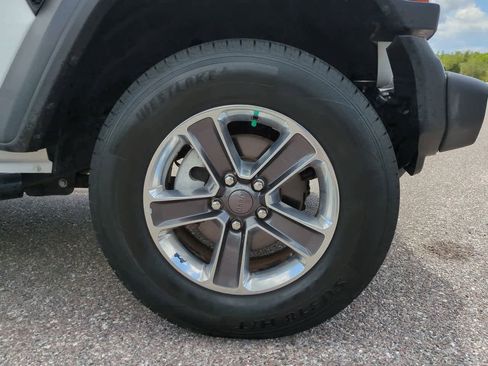 Used 2019 Jeep Wrangler Sport AWD/4WD image 11