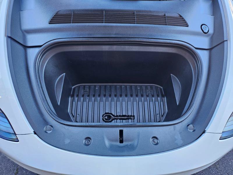 Used 2023 Tesla Model Y AWD image 26