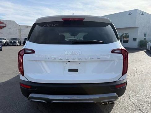 Used 2022 Kia Telluride EX w/ EX Premium Package image 4
