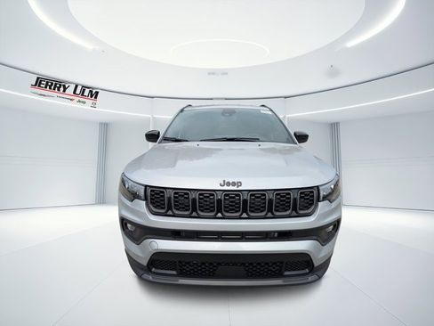 New 2026 Jeep Compass Latitude image 33