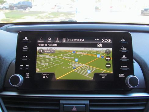 Used 2018 Honda Accord Touring image 29