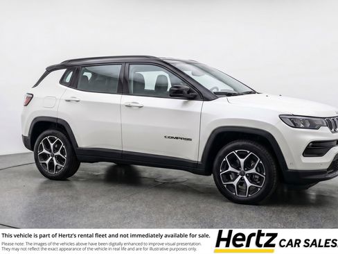 Used 2025 Jeep Compass Limited AWD/4WD image 1