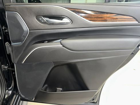 Certified 2024 Cadillac Escalade Premium Luxury image 33