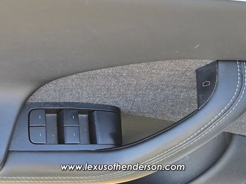 Used 2022 Tesla Model S AWD/4WD image 22