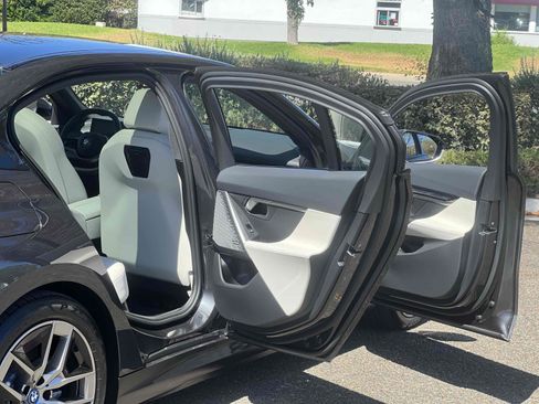 Used 2024 BMW i5 eDrive40i RWD image 77