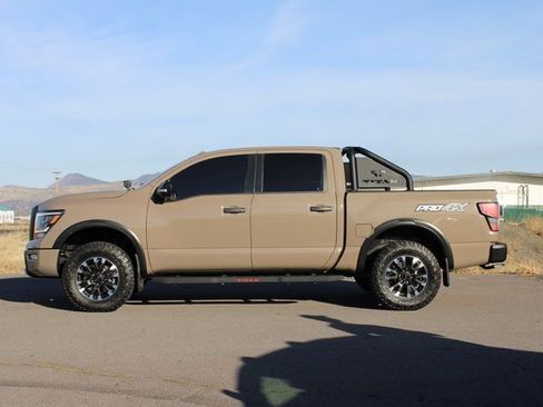 Used 2021 Nissan Titan PRO-4X w/ Pro-4x Convenience Package image 3