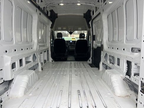 Certified 2023 Ford Transit 250 148 High Roof image 17