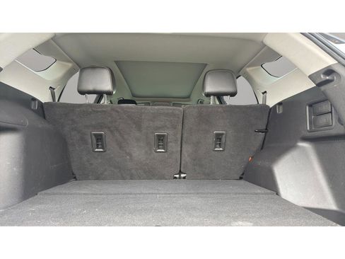 Used 2022 GMC Terrain SLT w/ Infotainment Package II image 13