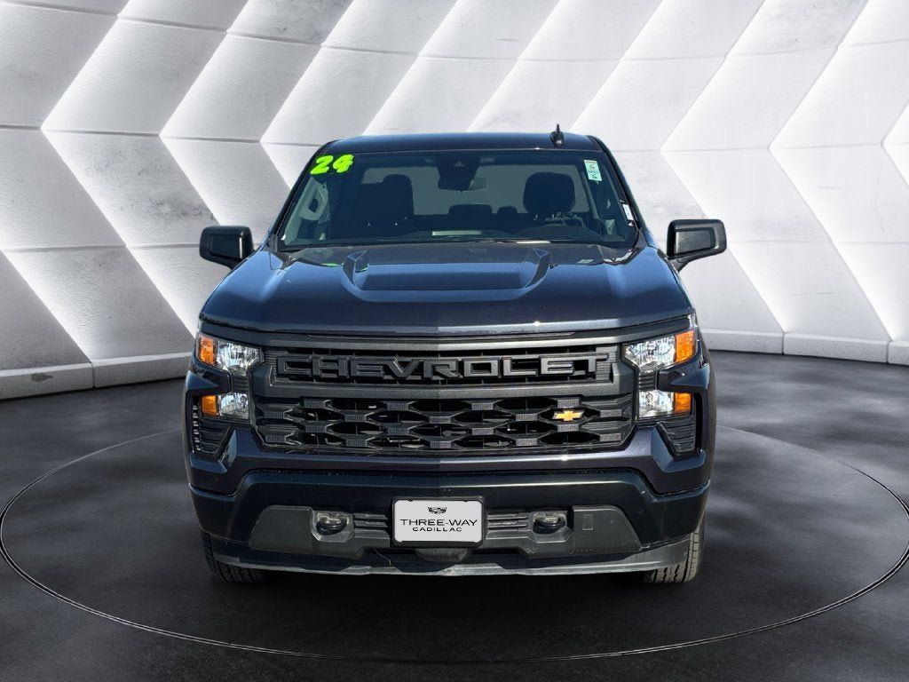 Used 2024 Chevrolet Silverado 1500 W/T AWD/4WD image 8