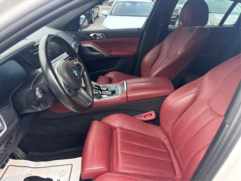 Used 2022 BMW X6 xDrive40i w/ M Sport Package image 11