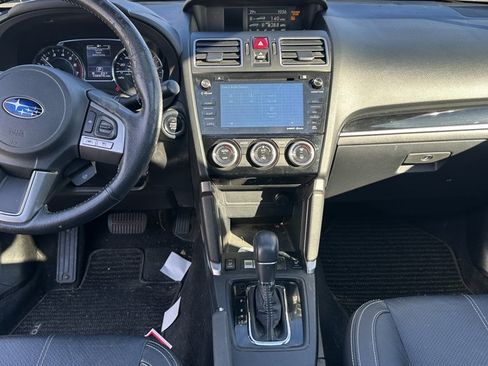 Used 2017 Subaru Forester 2.5i Touring image 5