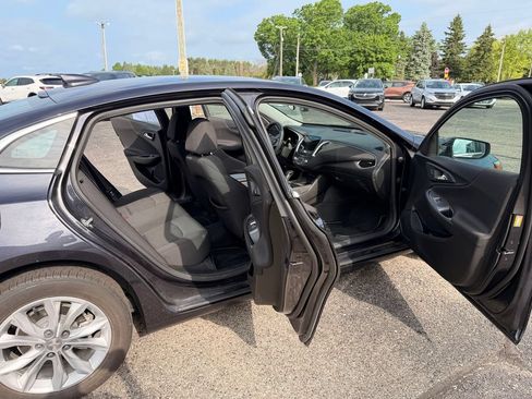 Used 2023 Chevrolet Malibu LT w/ LPO, Floor Liner Package FWD image 28