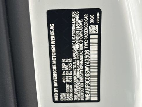 Used 2025 BMW Z4 M40i w/ Premium Package RWD image 29