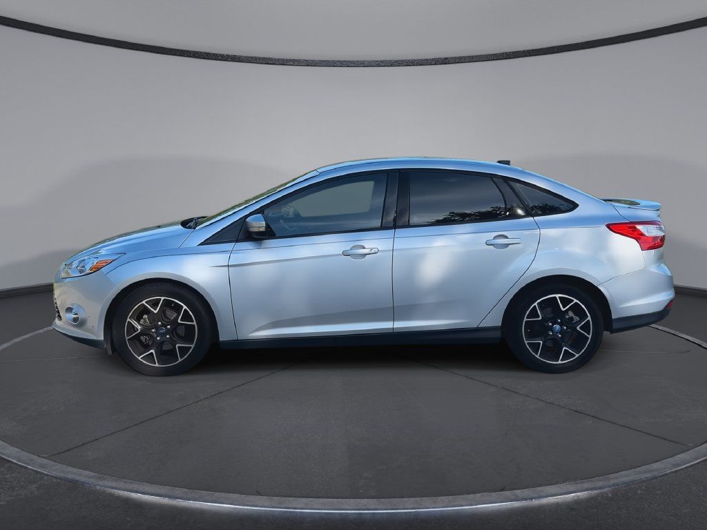 Used 2013 Ford Focus SE FWD image 5