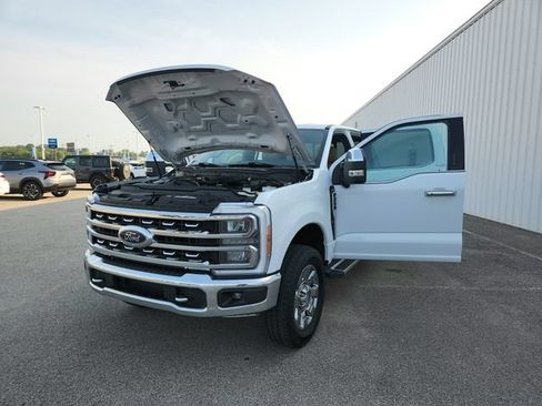 Used 2023 Ford F250 Lariat w/ Chrome Package AWD/4WD image 14