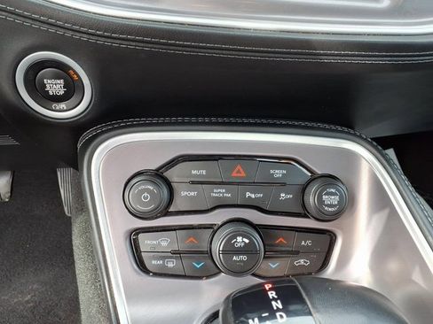 Used 2022 Dodge Challenger GT w/ Plus Package image 12