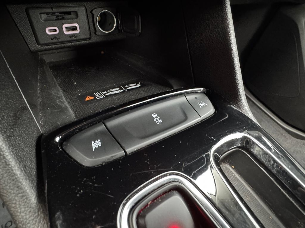 Used 2023 Chevrolet Bolt EUV LT w/ Comfort Package FWD image 29
