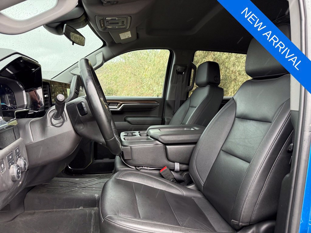 Used 2024 Chevrolet Silverado 1500 LT w/ Leather Package AWD/4WD image 10