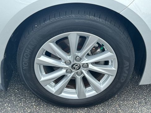 Certified 2023 Toyota Corolla SE w/ SE Premium Package FWD image 12