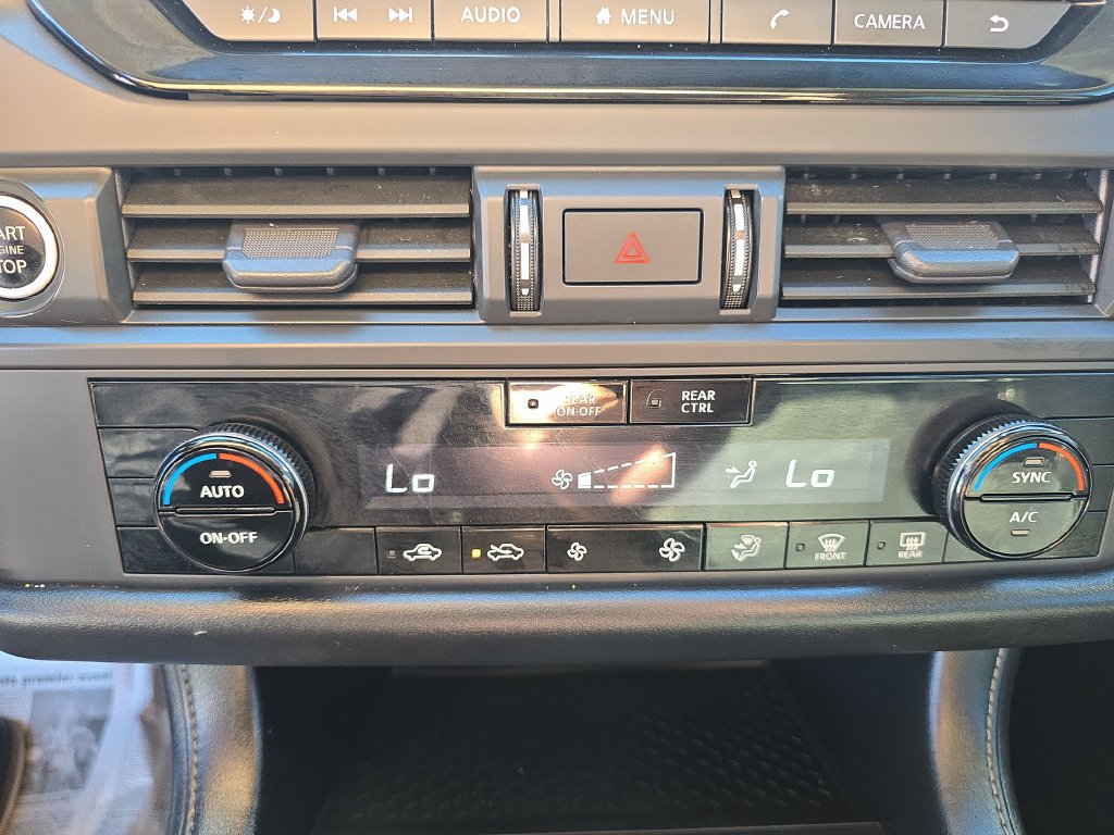 Used 2023 Nissan Pathfinder S AWD/4WD image 30