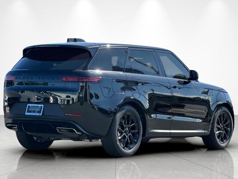 Used 2025 Land Rover Range Rover Sport SE image 6