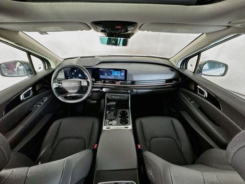 New 2027 Kia Carnival SX Prestige FWD image 36