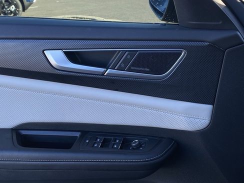 Used 2024 Volkswagen Atlas Cross Sport SEL Premium R-Line image 21