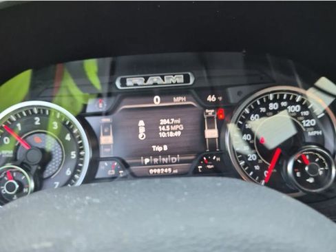 Used 2020 RAM 1500 Big Horn AWD/4WD image 7